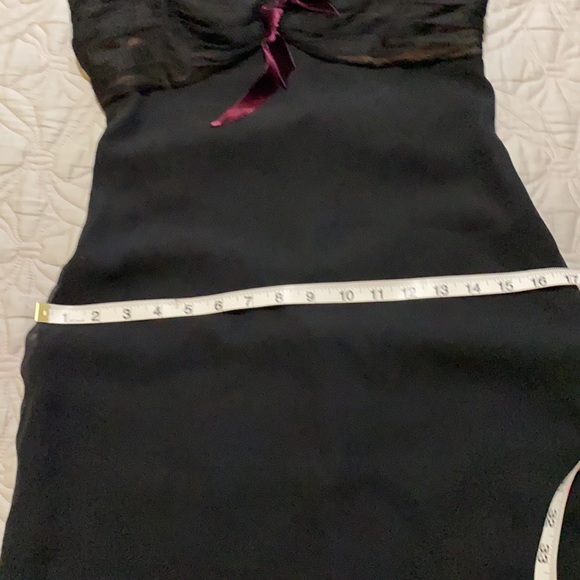 Vera Wang Evening Gown - Picture 9 of 12